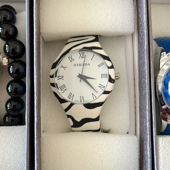 Seven brand-new watches by Strada + One matching bracelet - Picture 7 of 9